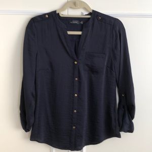 NWOT The Limited silk looking beautiful blouse